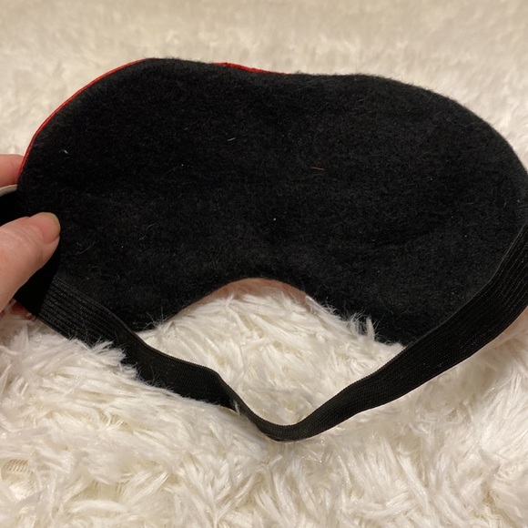 RED SHINY SWEET DREAMS / LIPS KISSES SLEEP EYE MASK BLACK BACK & ELASTIC… - Picture 5 of 9